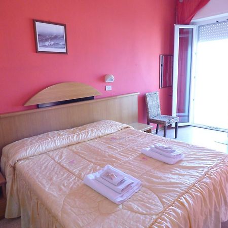 Consul Hotel ริมินี ภายนอก รูปภาพ