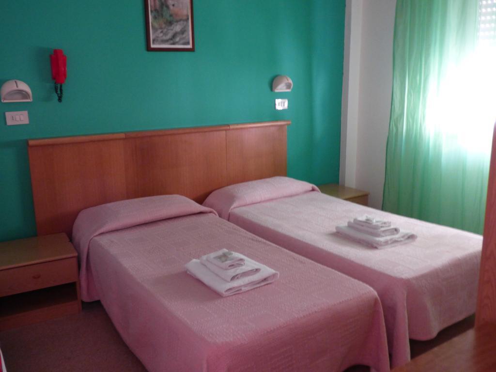Consul Hotel ริมินี ภายนอก รูปภาพ