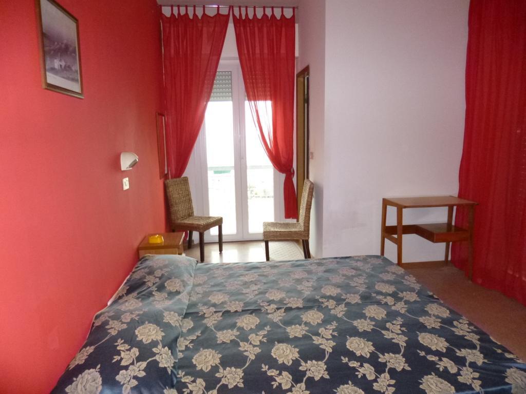 Consul Hotel ริมินี ภายนอก รูปภาพ